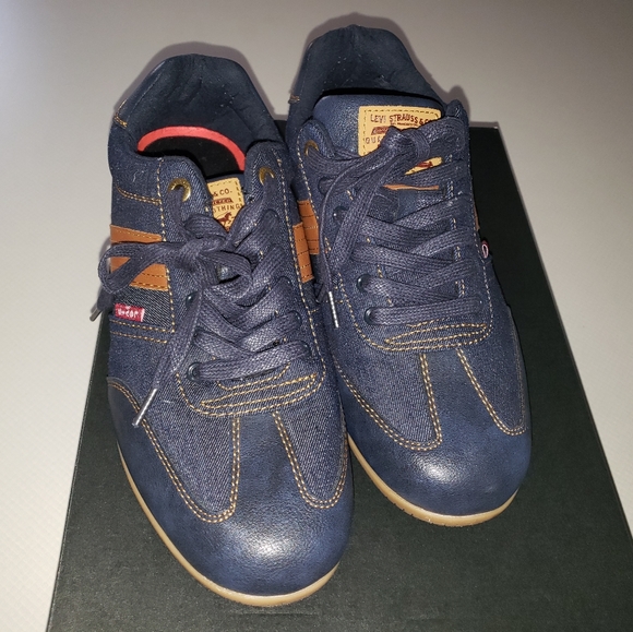 Mens Chic Levi's Denim Shoes
